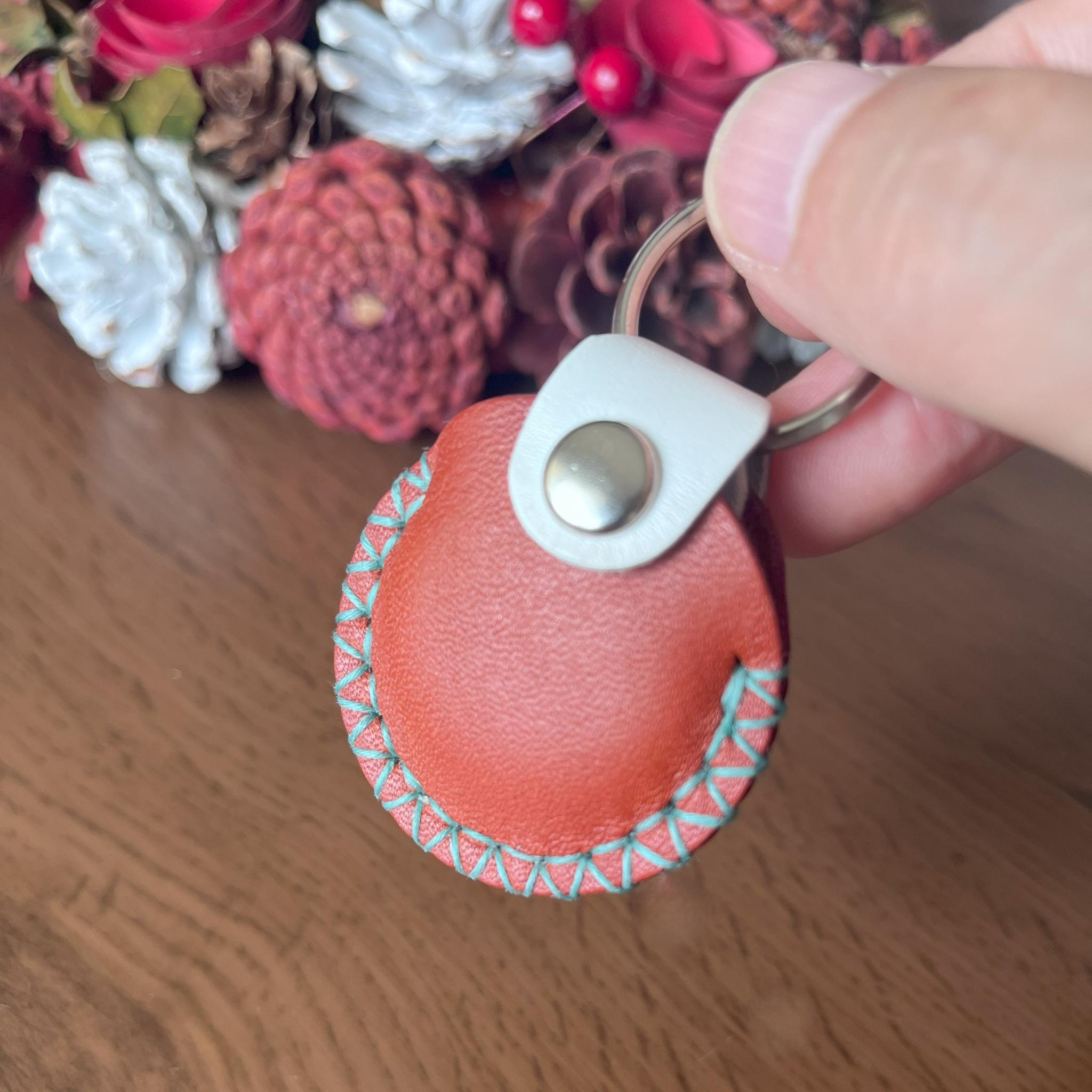 エアタグや硬貨が入る、革や糸の色をカスタマイズできるコインケース！　　【受注制作】